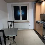 Near The Station Appartement *