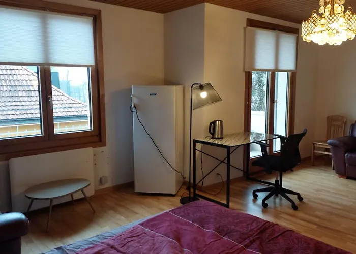 Near The Station Apartament *