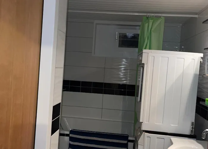 Near The Station Apartament *